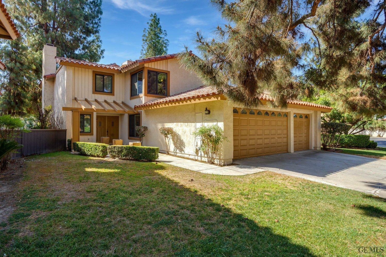 Property Photo:  4143 Pinewood Lake Drive  CA 93309 