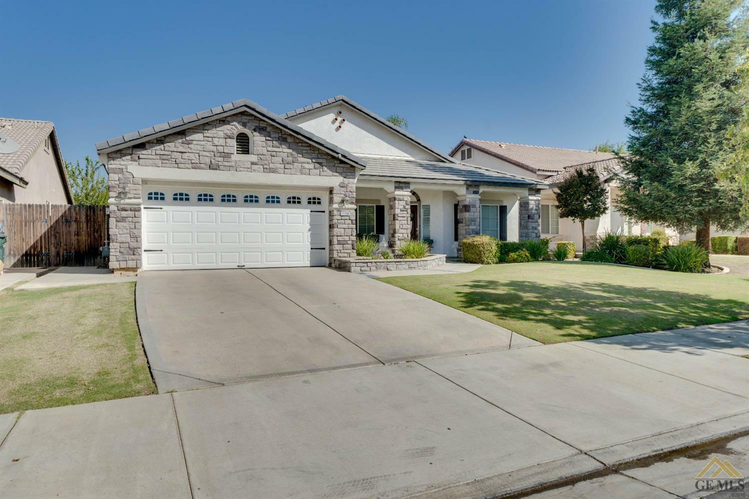 11104 Cypress Falls Avenue  Bakersfield CA 93312 photo