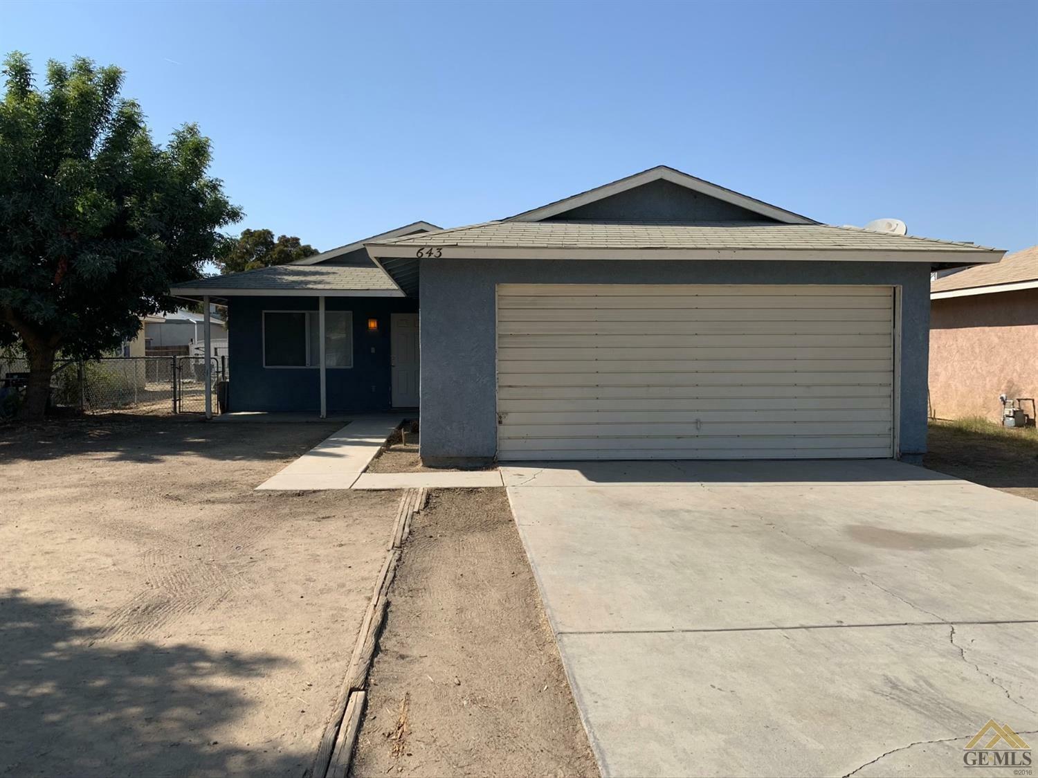 Property Photo:  643 10th Street  CA 93250 