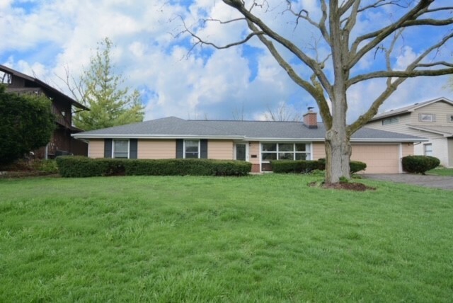 Property Photo: 115 W Elm Street IL 60189