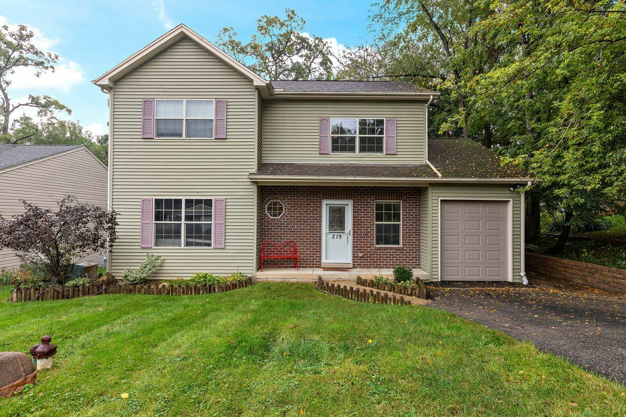 Property Photo:  219 Meadow Lane  IL 60013 