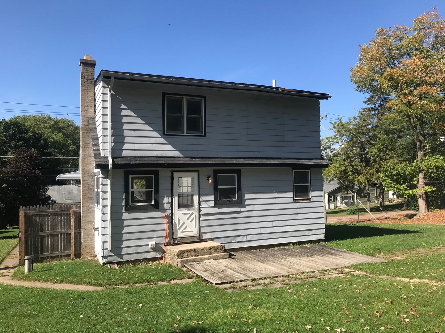 Property Photo: 105 Morningside Drive IL 60051