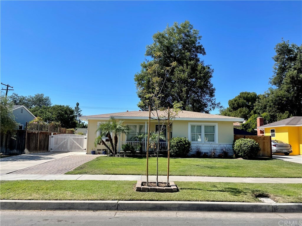 Property Photo:  531 N Hale Avenue  CA 92831 