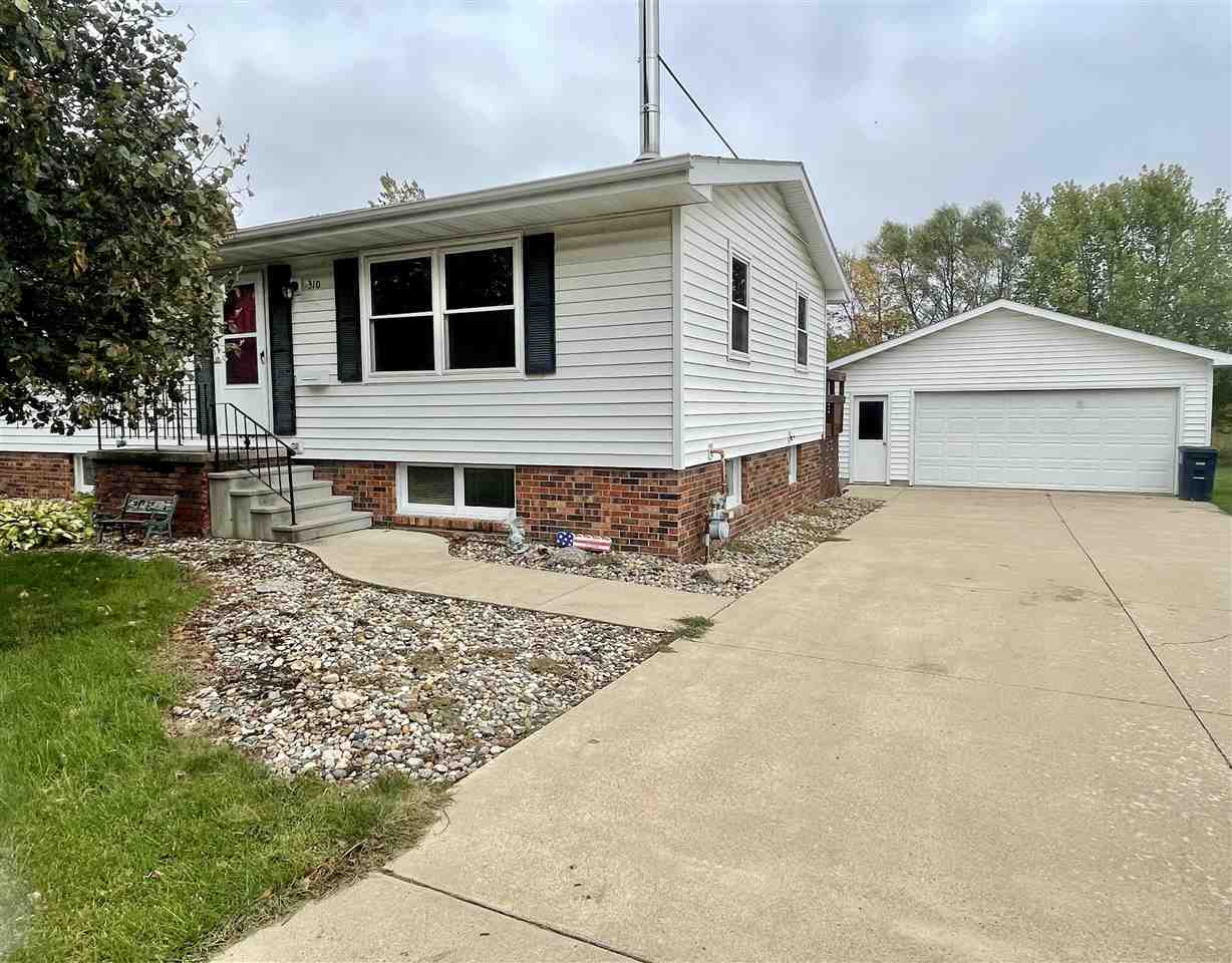 Property Photo:  310 6th. Street  IA 50604 