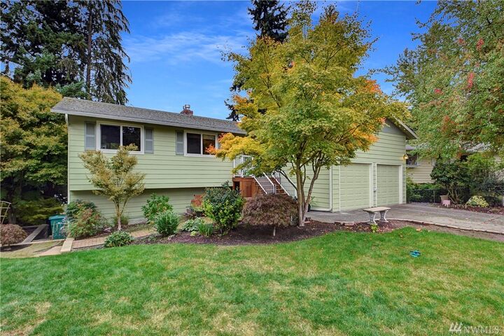 Property Photo: 13919 Silver Firs Dr WA 98208