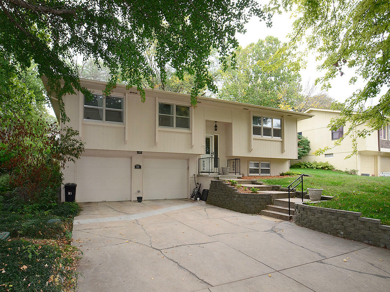 Property Photo:  221 Red Bud Lane  IA 51503 