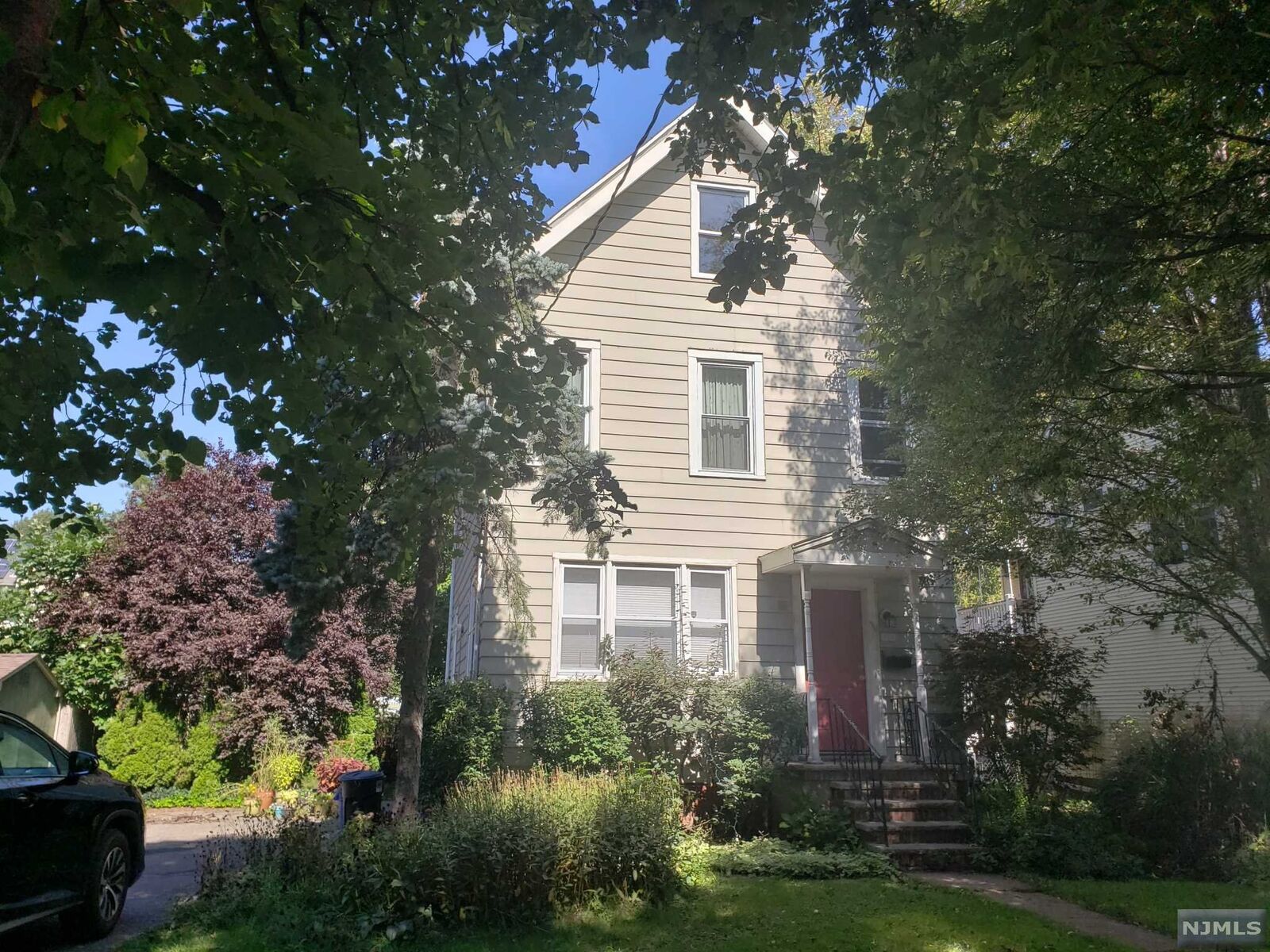 Property Photo:  15 Hazelwood Road  NJ 07003 