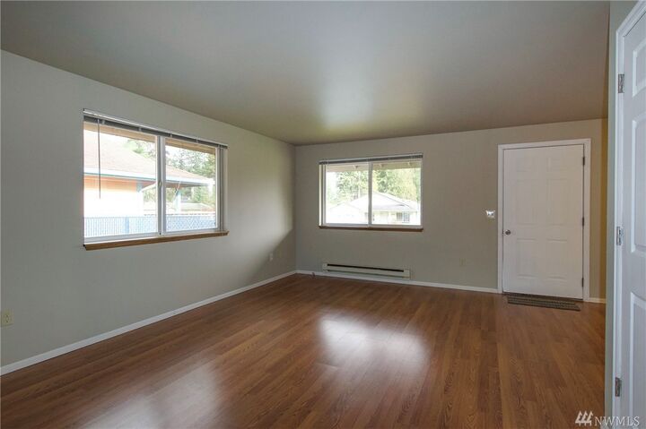 Property Photo: 1630 W 15th St WA 98363