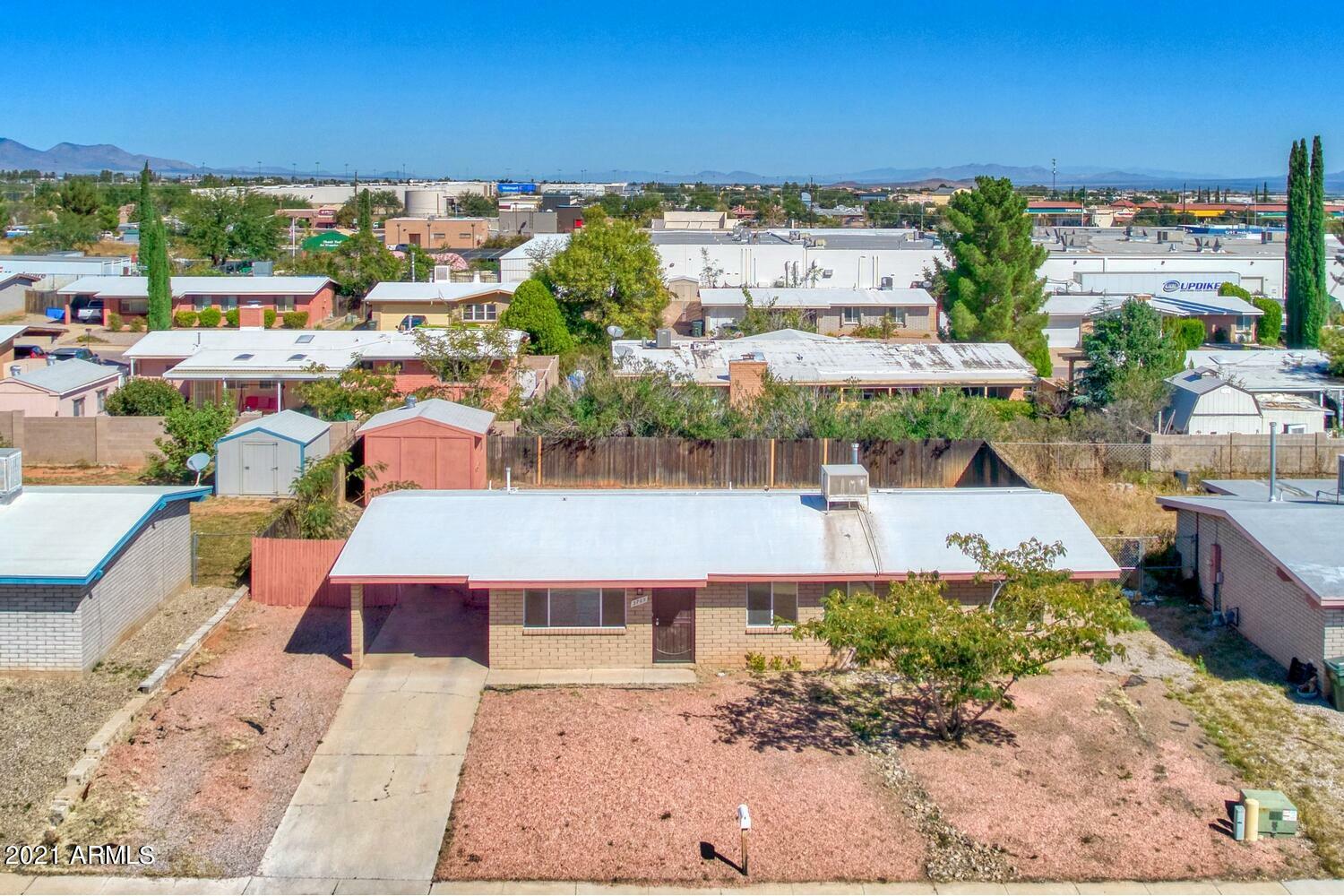 Property Photo: 3765 Sparrow Drive AZ 85635