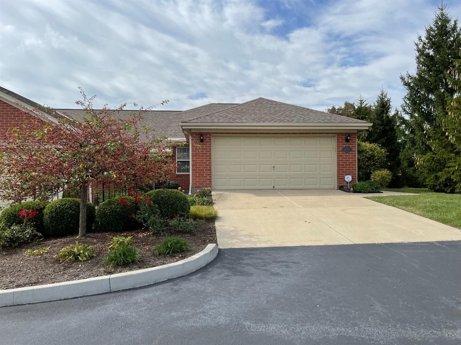 Property Photo:  8077 Savannah Ct  OH 45247 