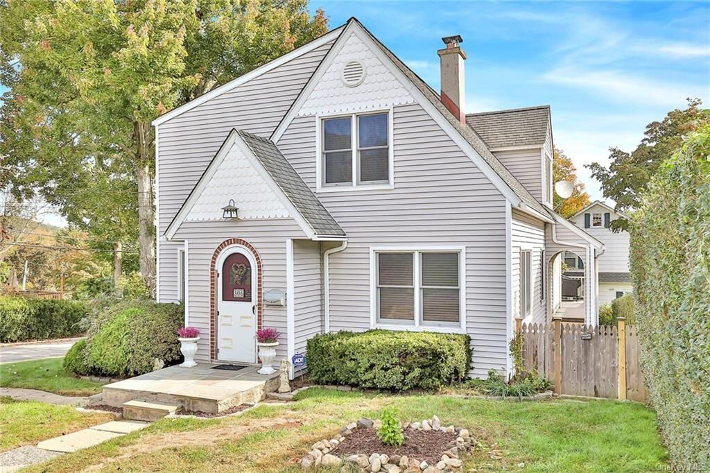 Property Photo:  306 Brighton Avenue  NY 10532 