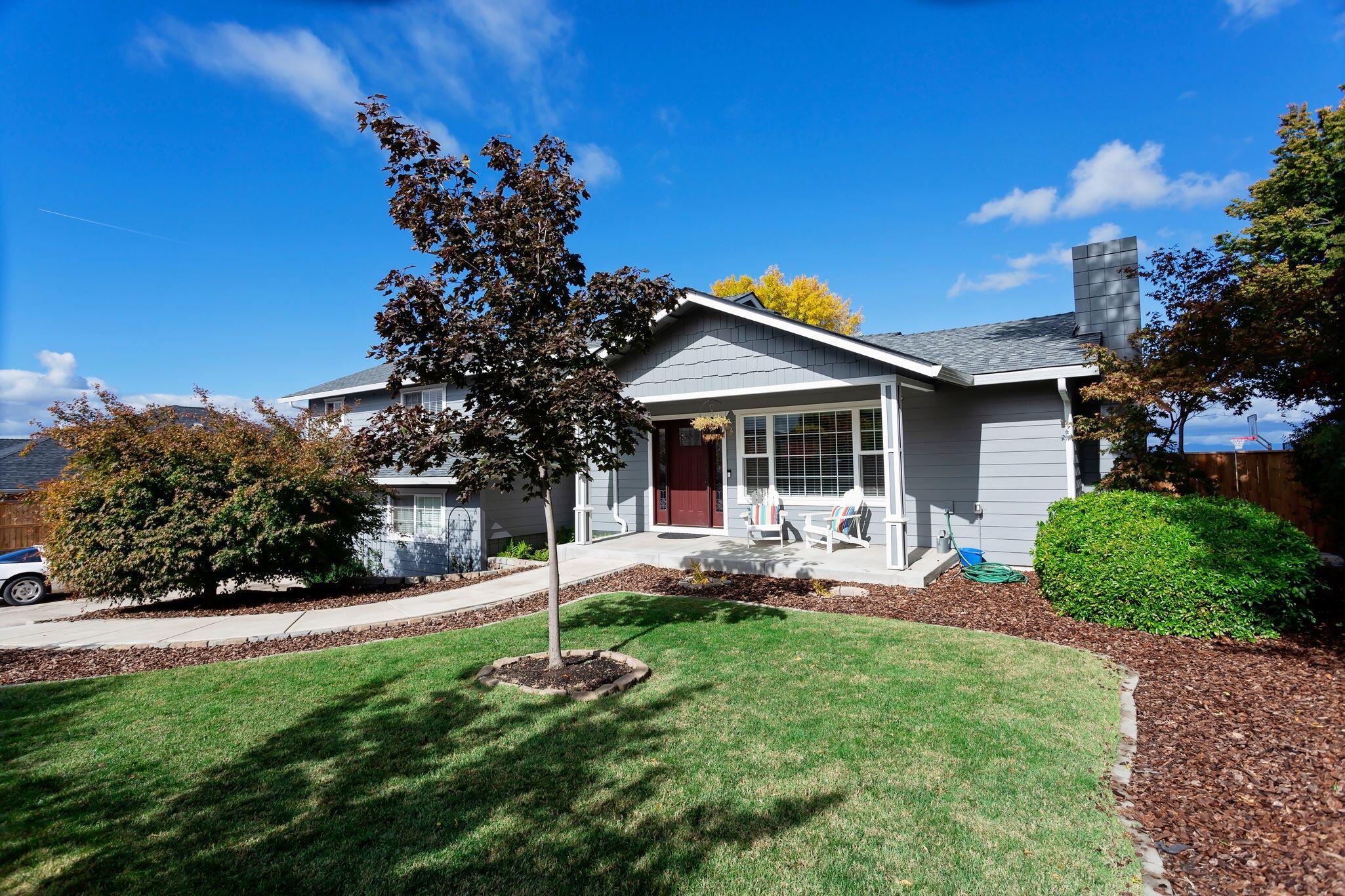 Property Photo: 3295 Annapolis Drive OR 97504