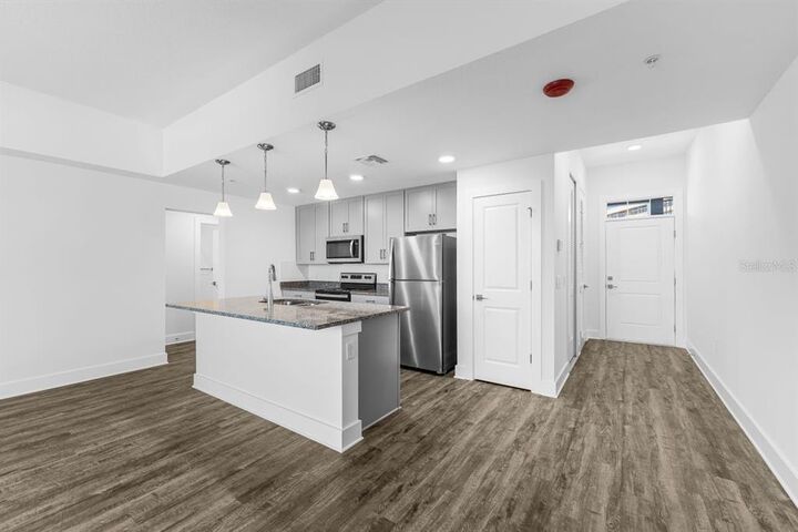Property Photo:  5205 Eggleston Avenue 206  FL 32810 