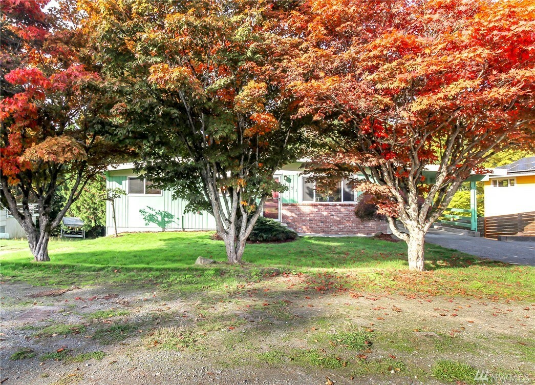 Property Photo:  6321 18th Ave SW  WA 98106 