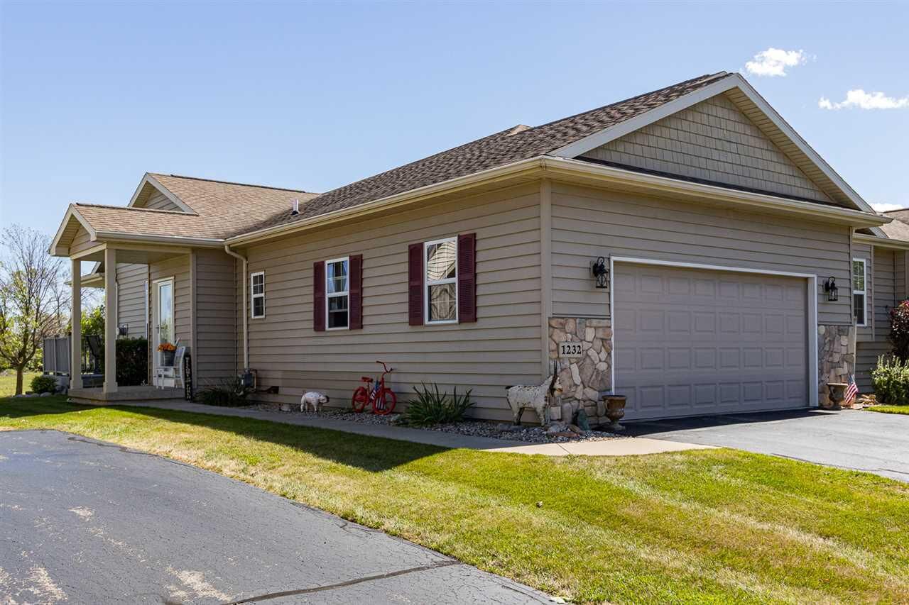 Property Photo: 1232 Cameron Circle WI 54956