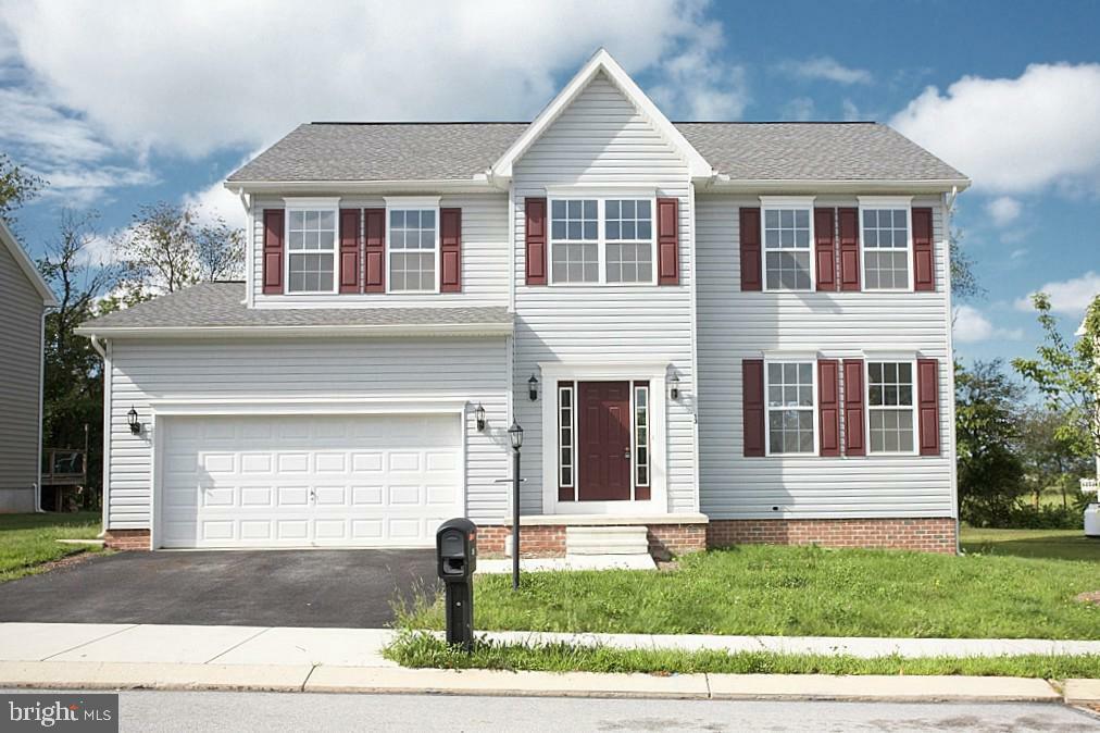 Property Photo:  13 Sycamore Court  PA 17340 