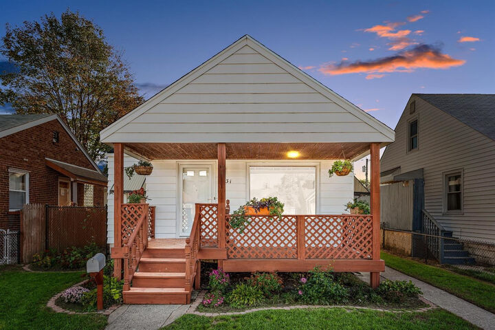6831 Huron Avenue  Hammond IN 46323 photo