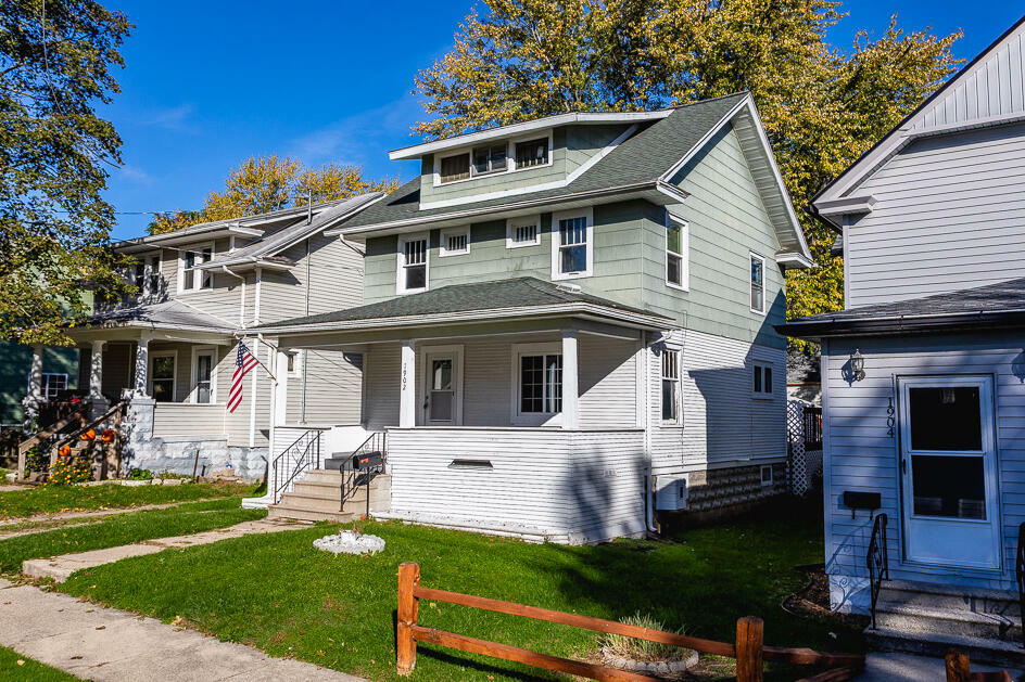 Property Photo: 1902 Teneyck Street MI 49203