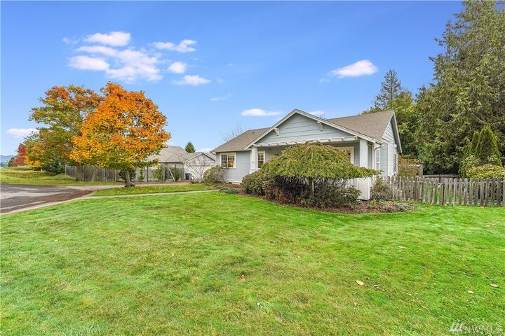 Property Photo: 2605 C Ave WA 98221