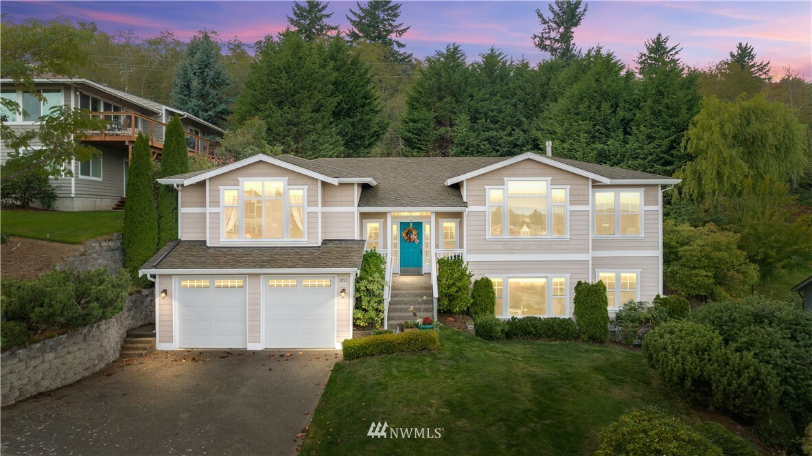 Property Photo:  1853 Overview Drive NE  WA 98422 