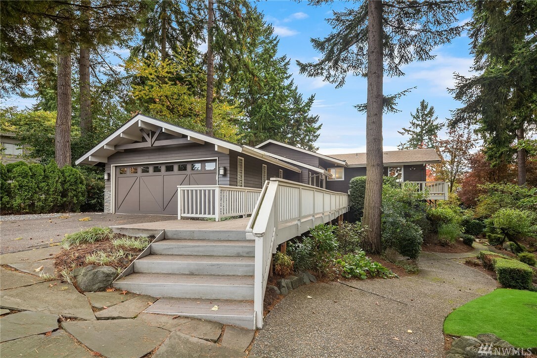 Property Photo:  12113 SE 23rd St  WA 98005 