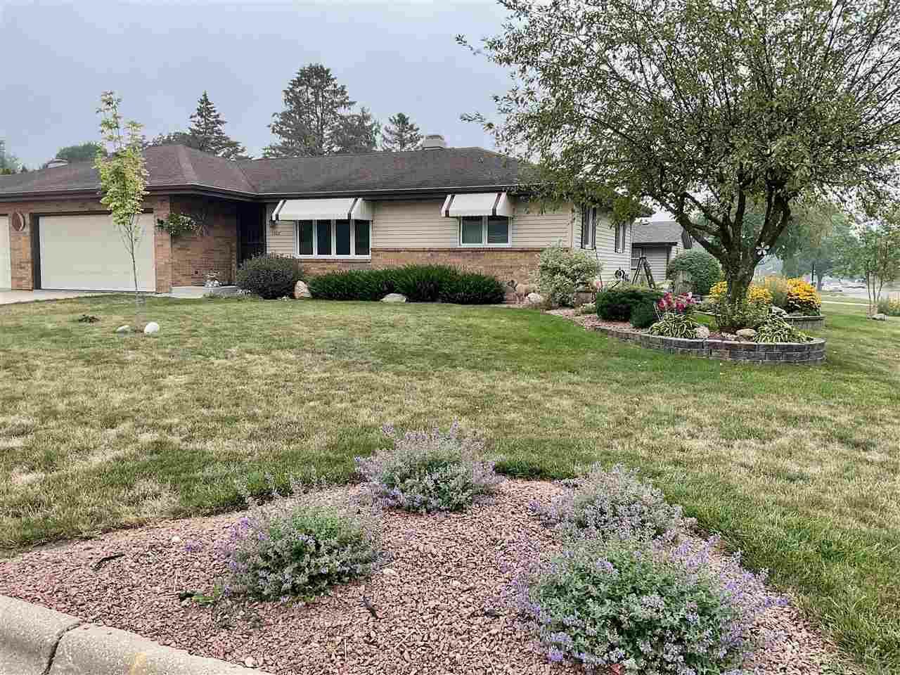 Property Photo:  1306 Winchester Pl  WI 53548 