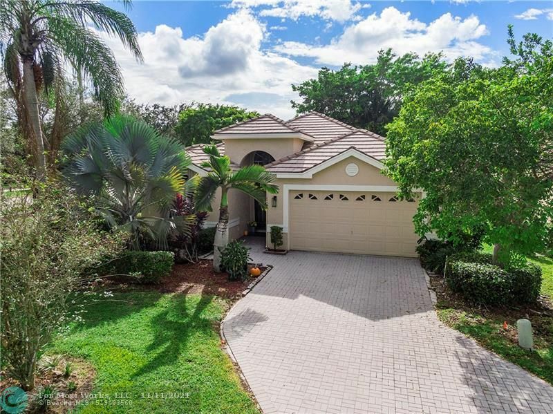 Property Photo:  11972 Glenmore Dr  FL 33071 