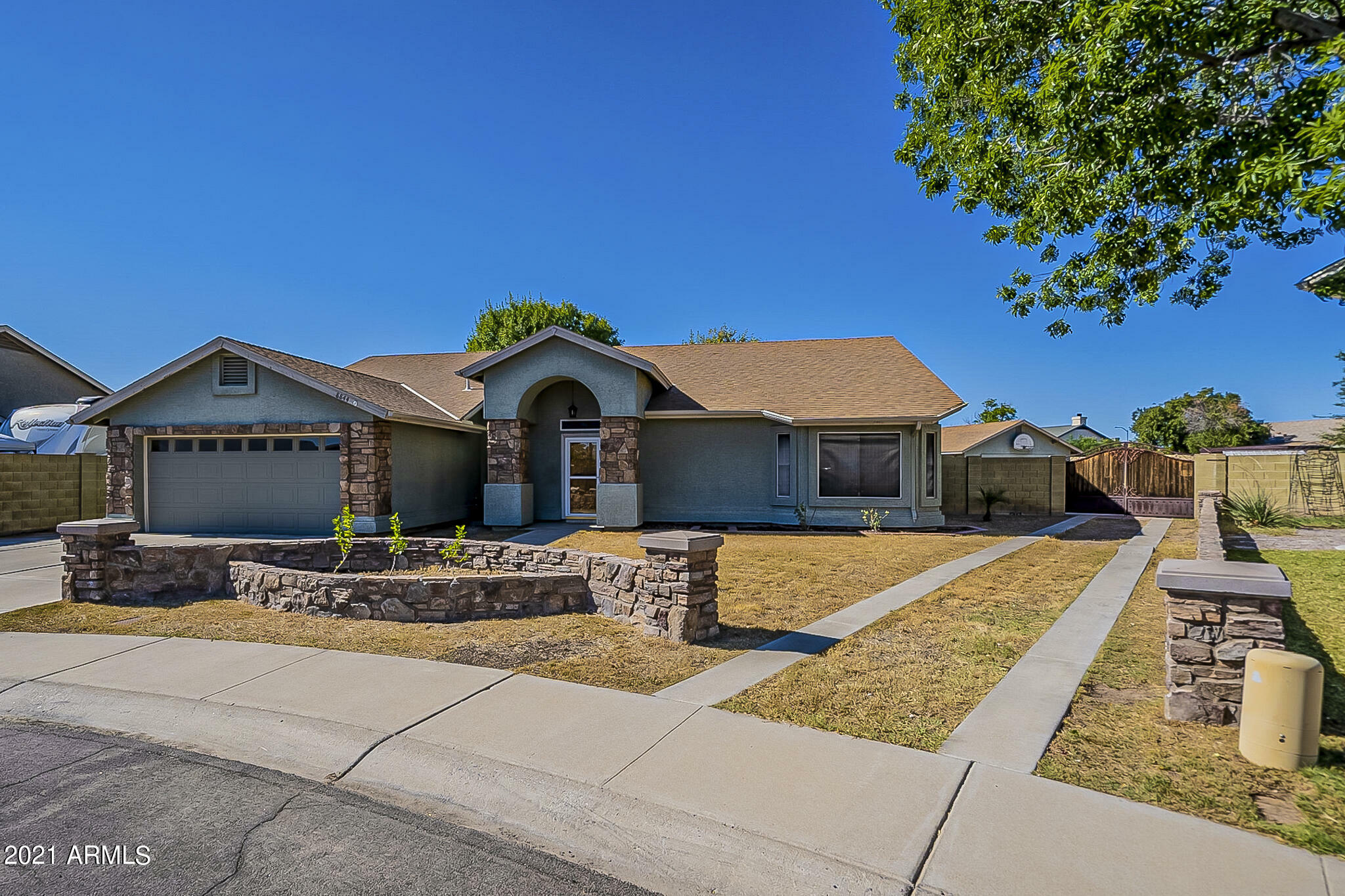 Property Photo:  8844 W Cavalier Drive  AZ 85305 