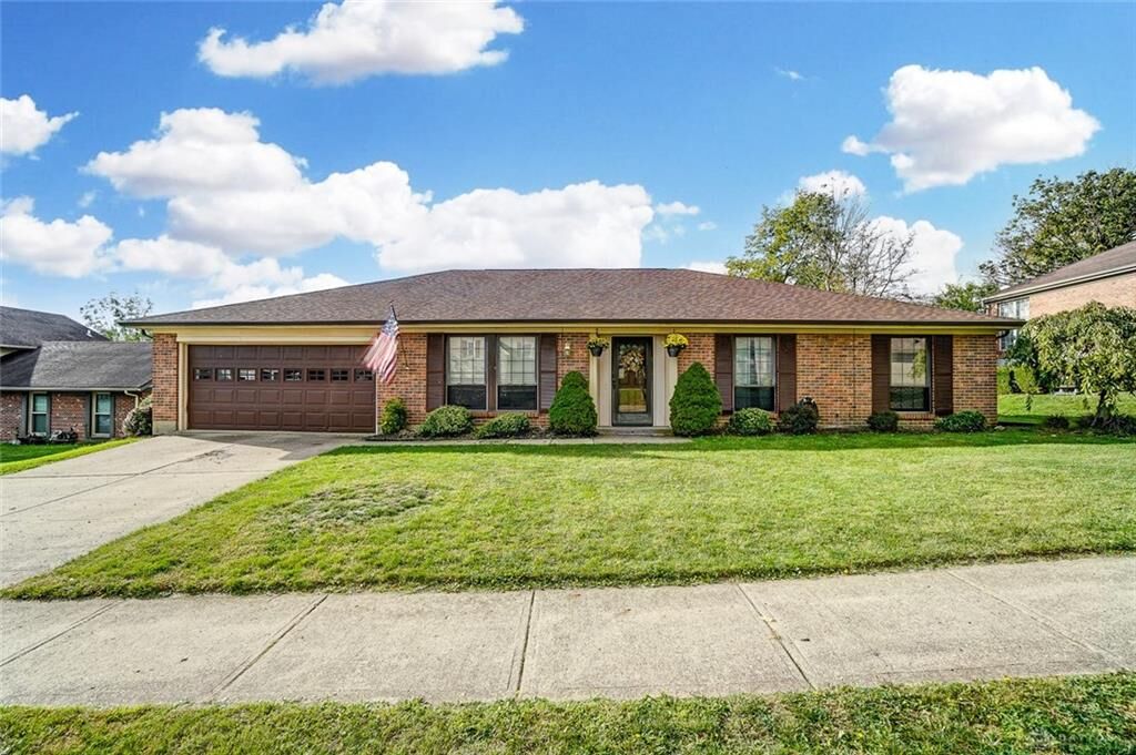 Property Photo:  2124 Robinhood Drive  OH 45342 