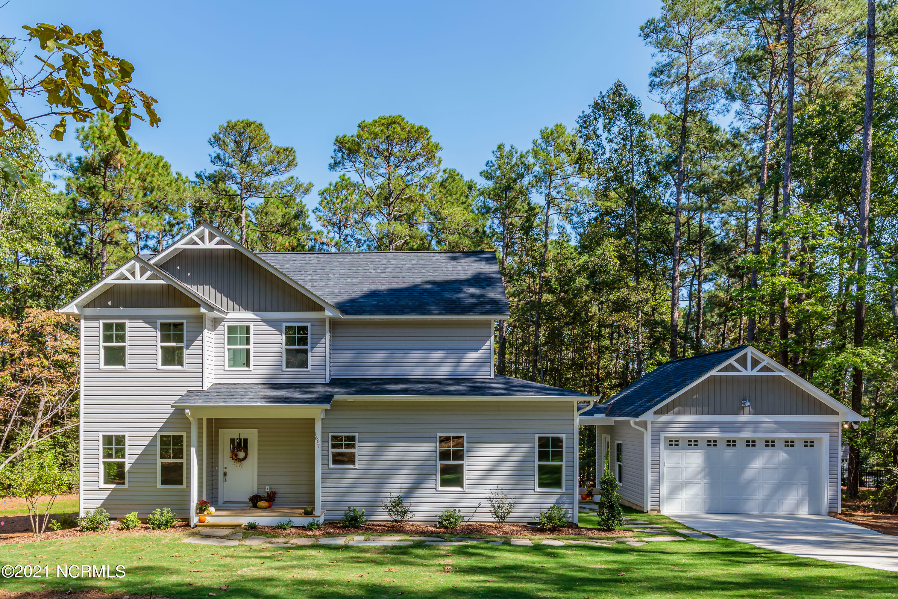 Property Photo: 1667 E Indiana Avenue NC 28387