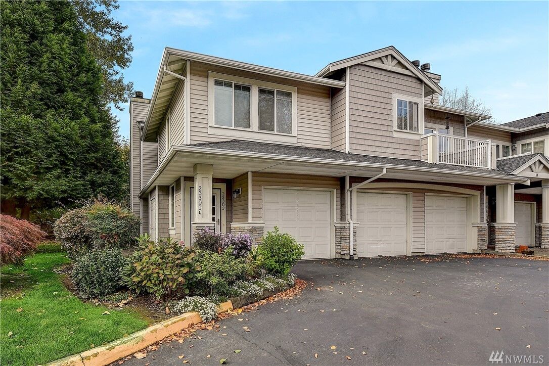 Property Photo: 23301 59th Place S 18-1 WA 98032