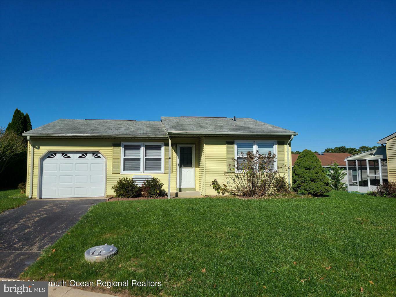 Property Photo:  3 Buttonwood Lane 71  NJ 08759 