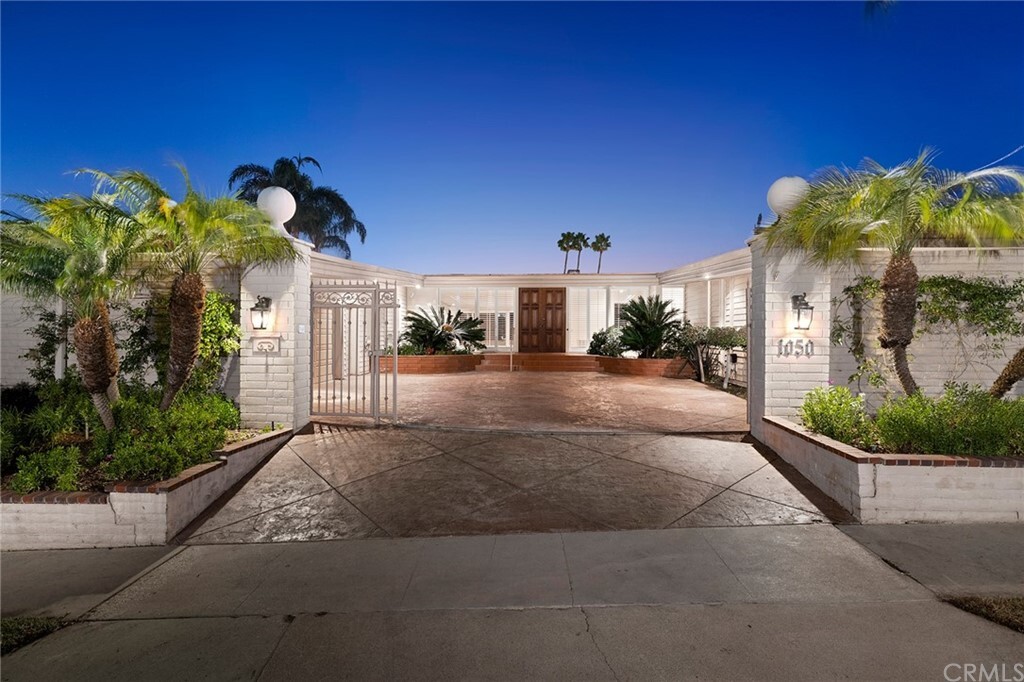 Property Photo: 1050 Santiago Drive CA 92660