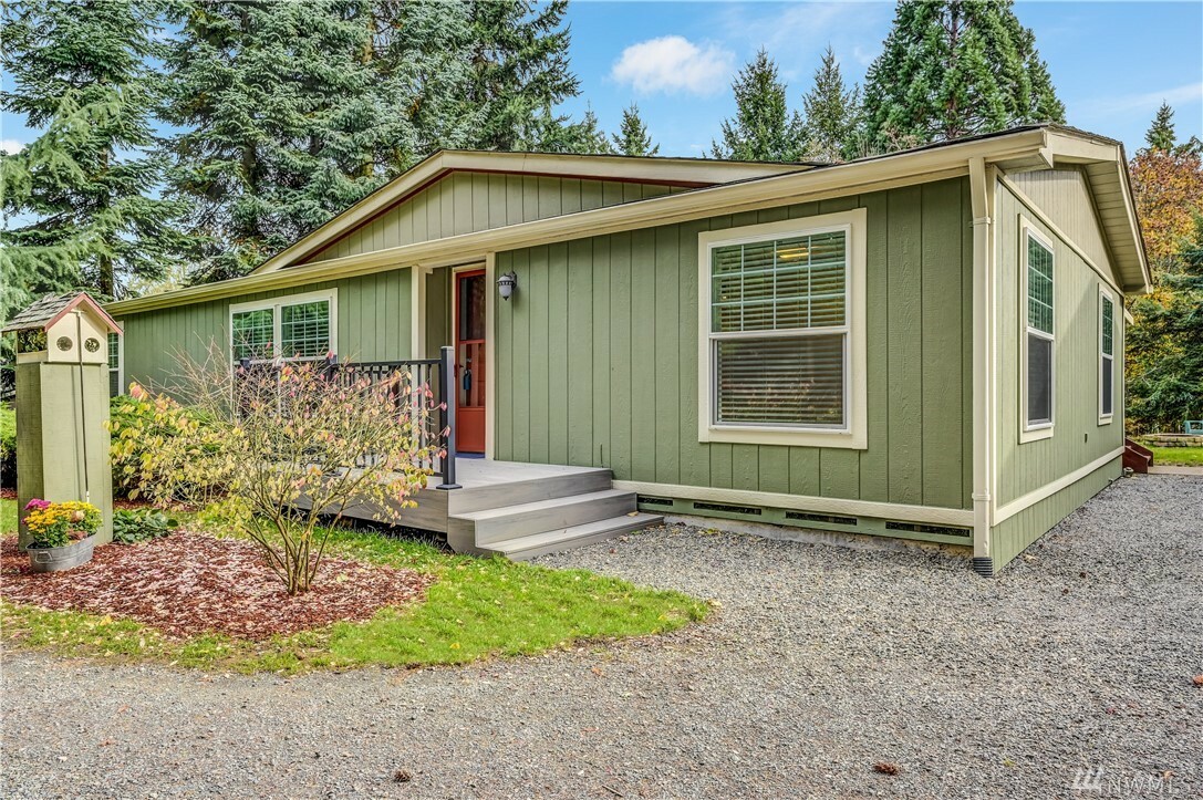 Property Photo: 20716 127th St E WA 98391