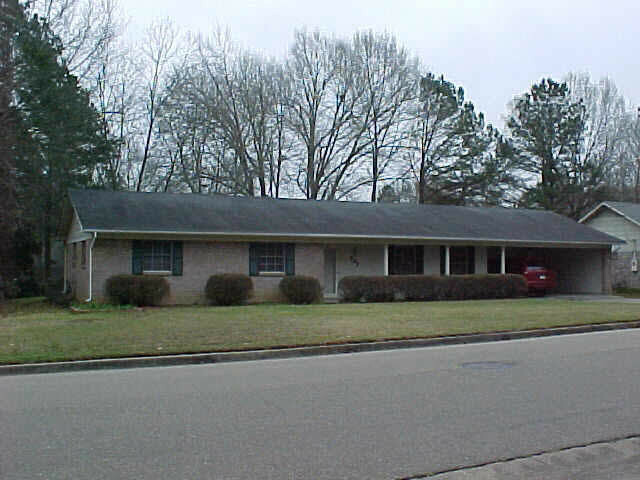 Property Photo:  907 Live Oak Drive  MS 39056 