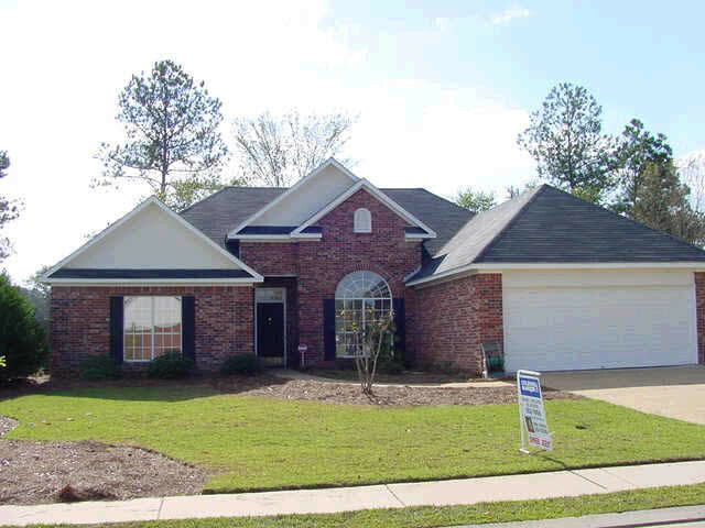 Property Photo:  129 Stratford Drive  MS 39110 