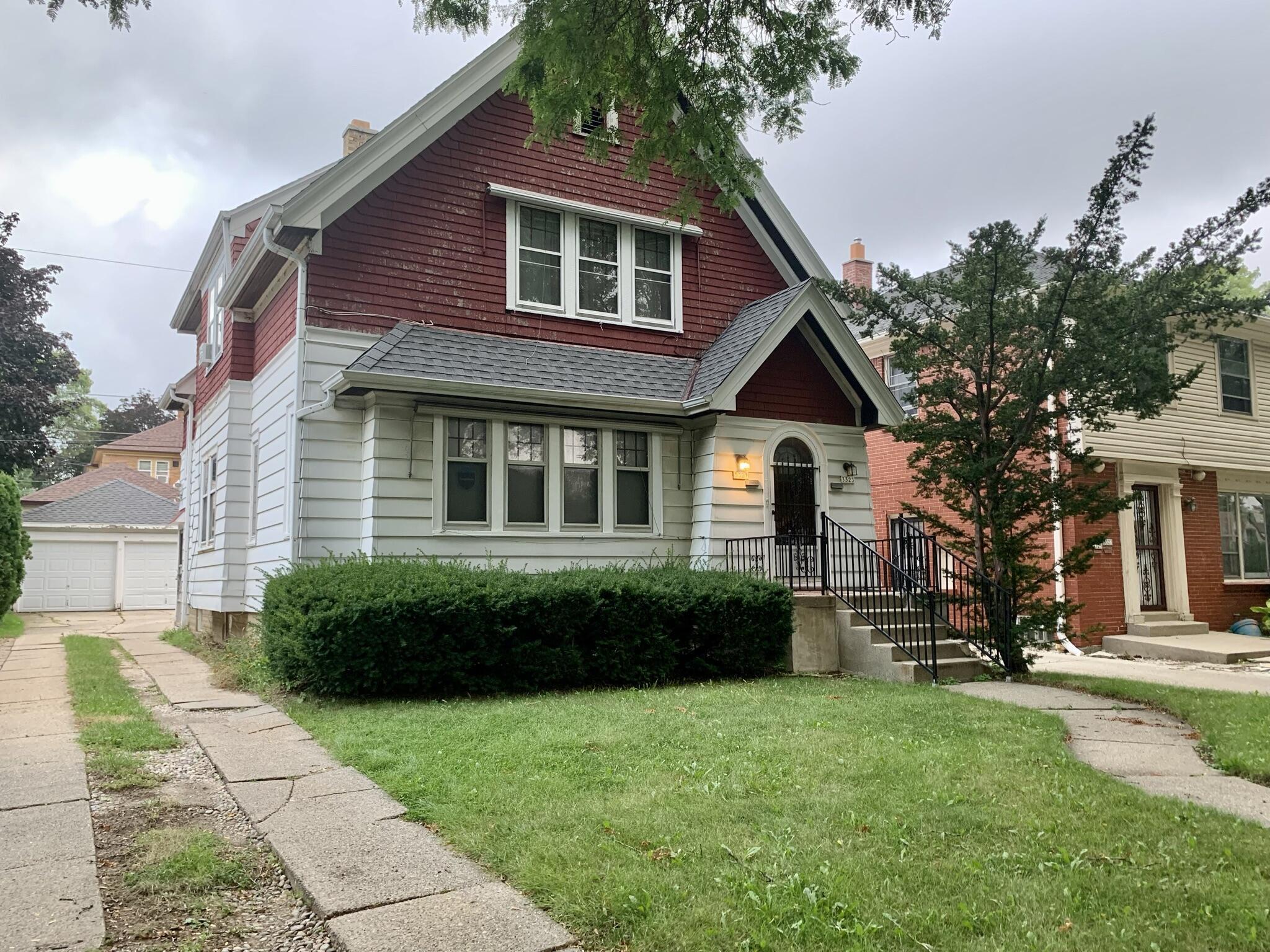 Property Photo: 3321 N 47th St 3323 WI 53216