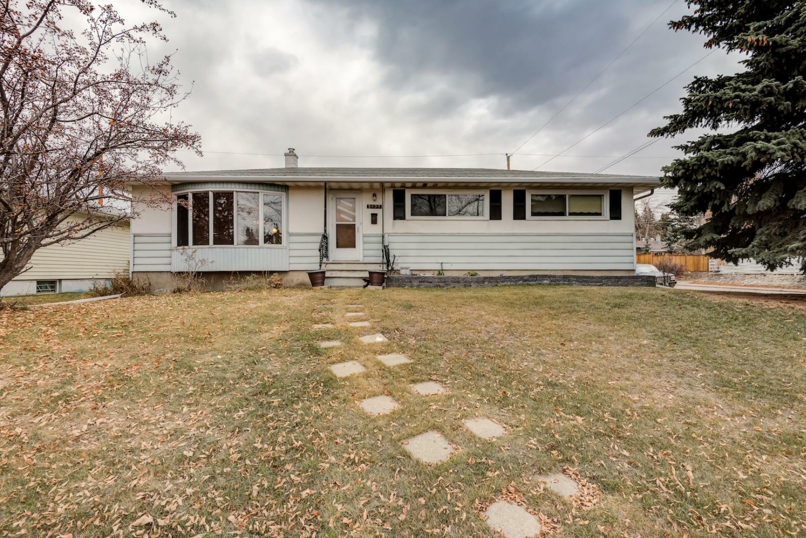 Property Photo: 2403 37 Street SW AB T3E 3A8