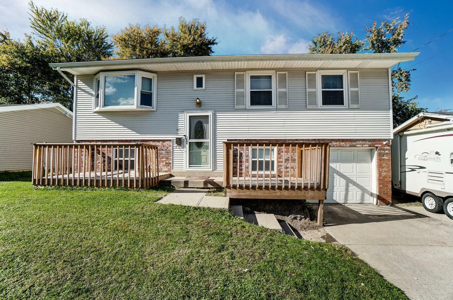 Property Photo: 2546 Retford Dr OH 45231