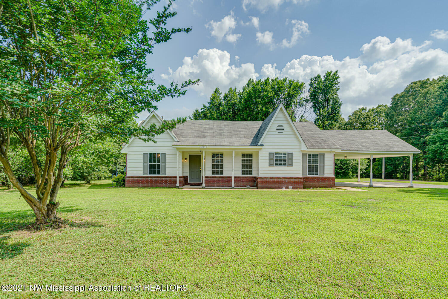 Property Photo:  6365 River Birch Road  MS 38680 