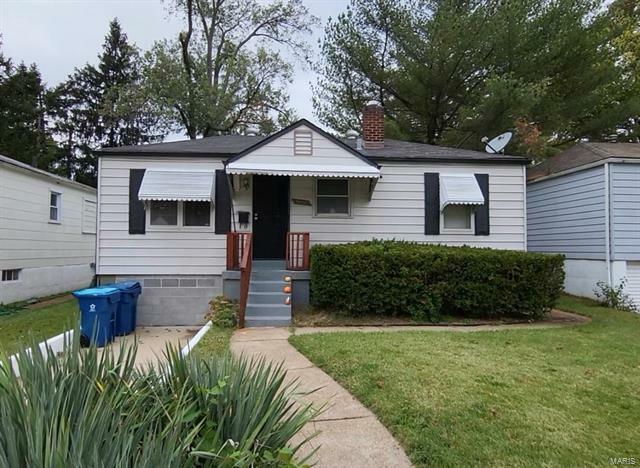 Property Photo: 5607 Gatesworth Avenue 63136