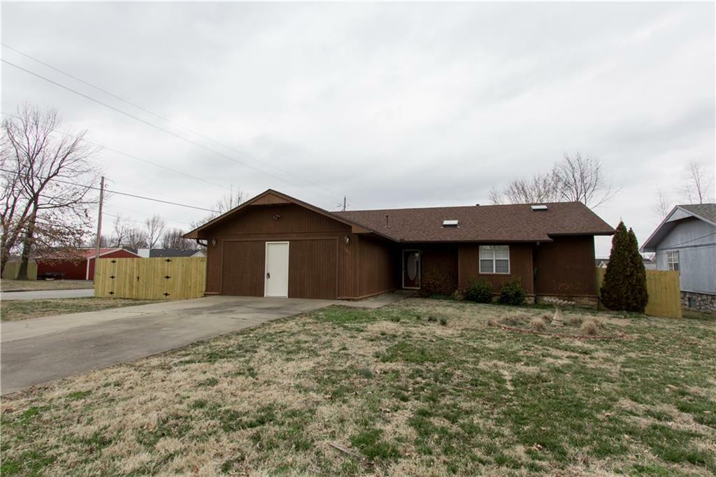 1211 W Linda Lane  Rogers AR 72758 photo