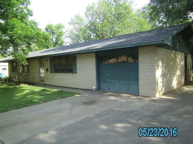 Property Photo:  701 Will Rogers Drive  AR 72756 