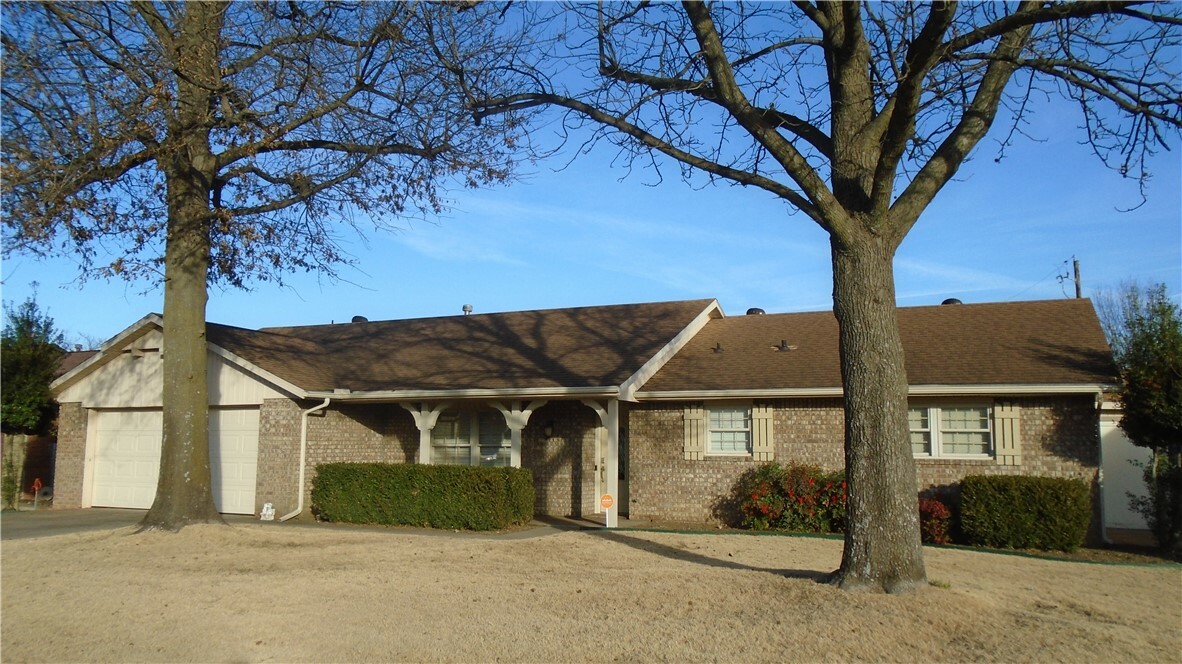 Property Photo:  1740 Ridgeview Drive  AR 72762 