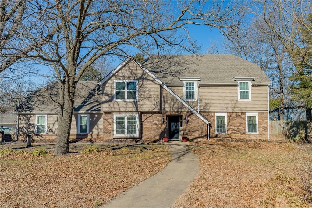 Property Photo:  2548 E Golden Oaks Drive  AR 72703 