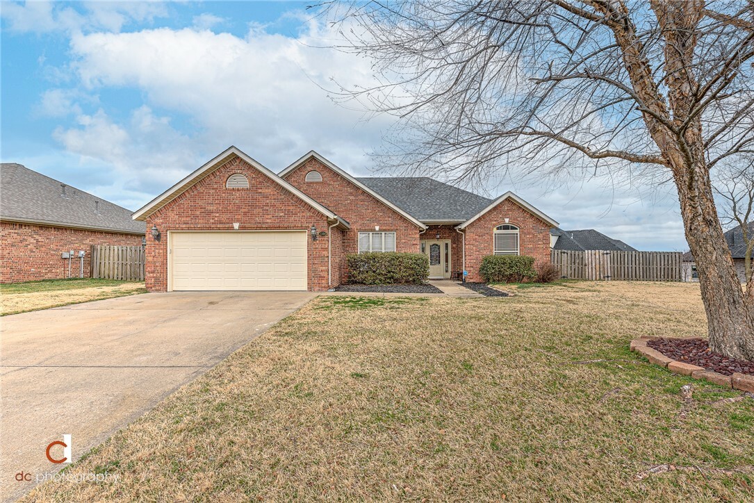 Property Photo:  1100 Shiraz Drive  AR 72719 