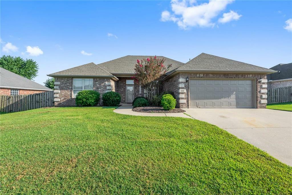 Property Photo:  3200 W Westbury Street  AR 72704 