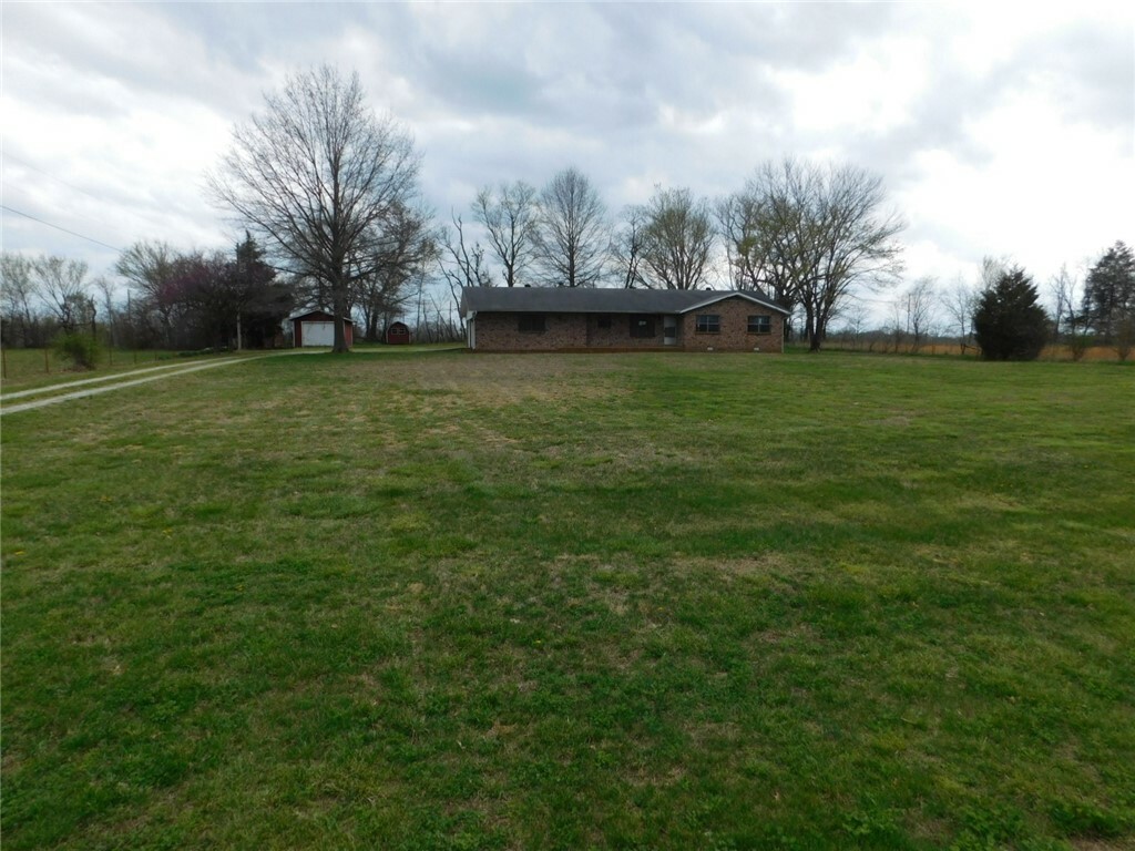 Property Photo:  1231 E Pickens Road  AR 72751 