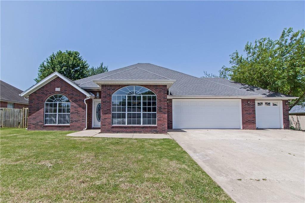 Property Photo:  602 Paradise Way  AR 72712 