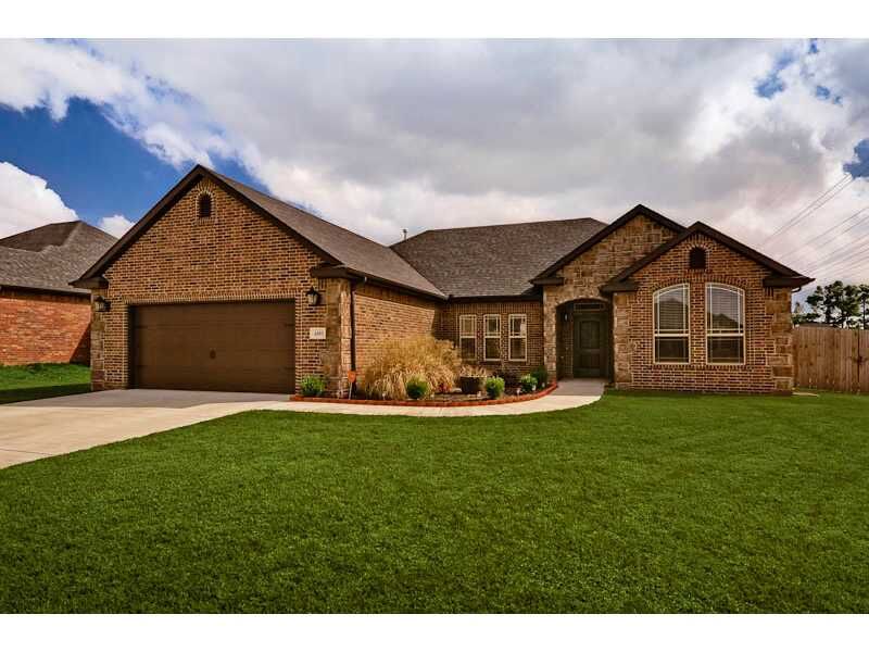 Property Photo: 4883 W Tumbleweed Street AR 72704